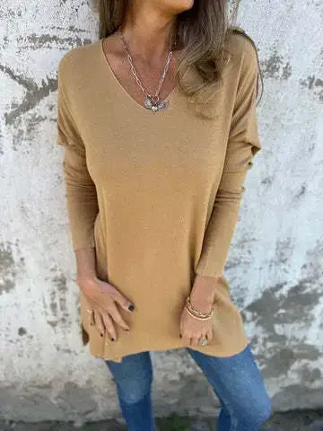 Lynn | Relaxed V-neck knit tunic