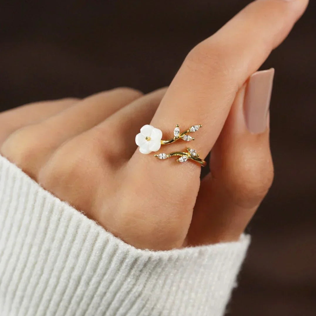 Kaia | Blossom Ring