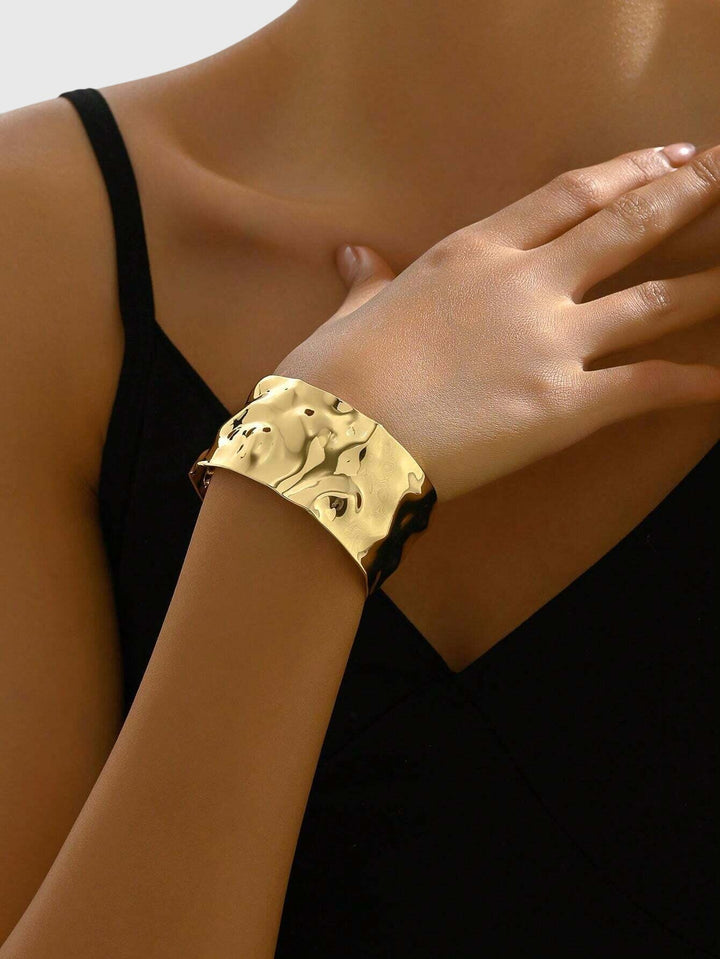 Audrey | Hammered Bracelet