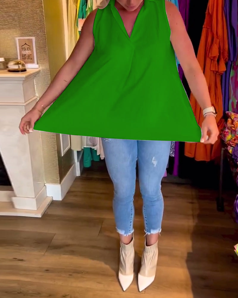 Jodie - Sleeveless Top with Ruffles and Lapels