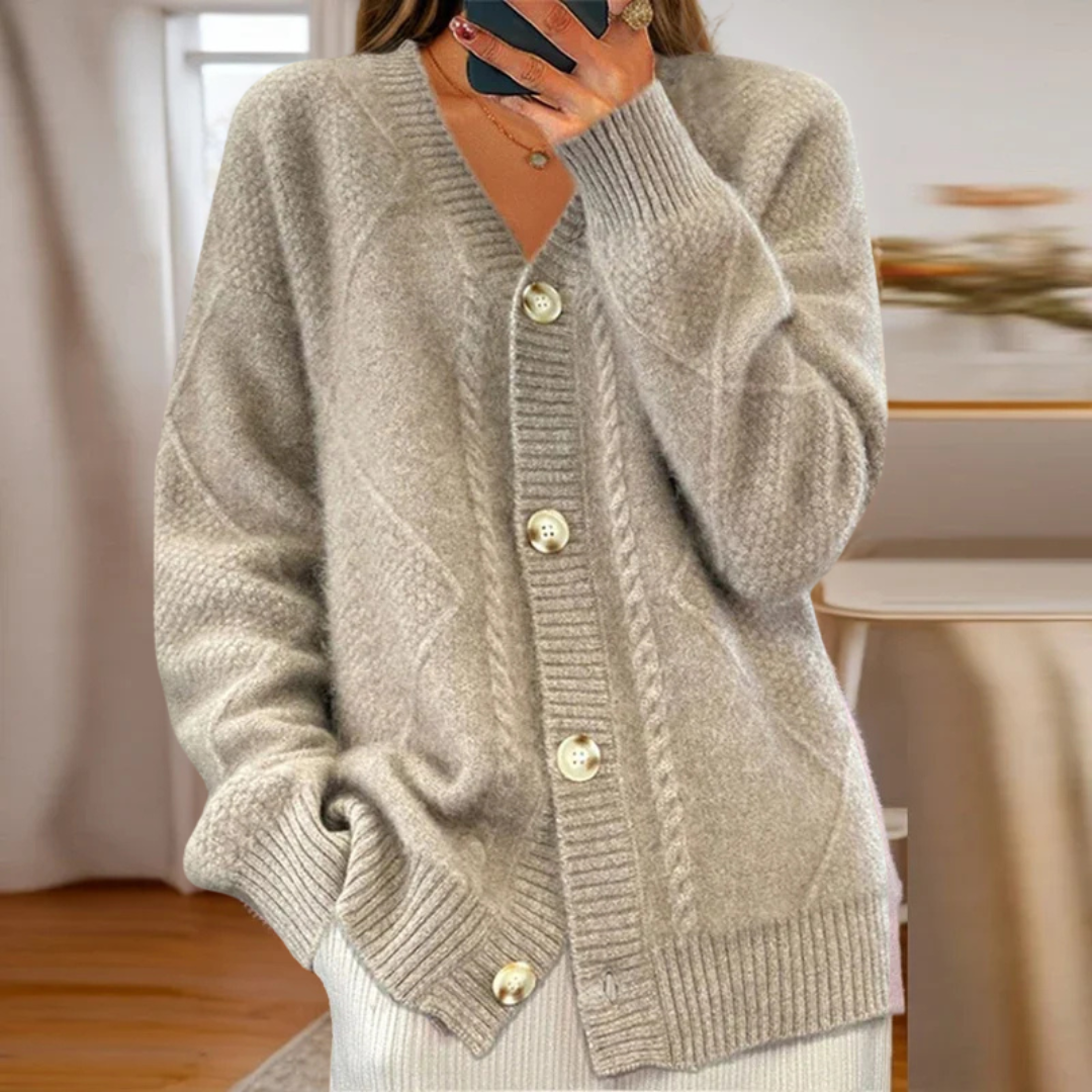 Valerie | Cozy Cable-Knit Cardigan