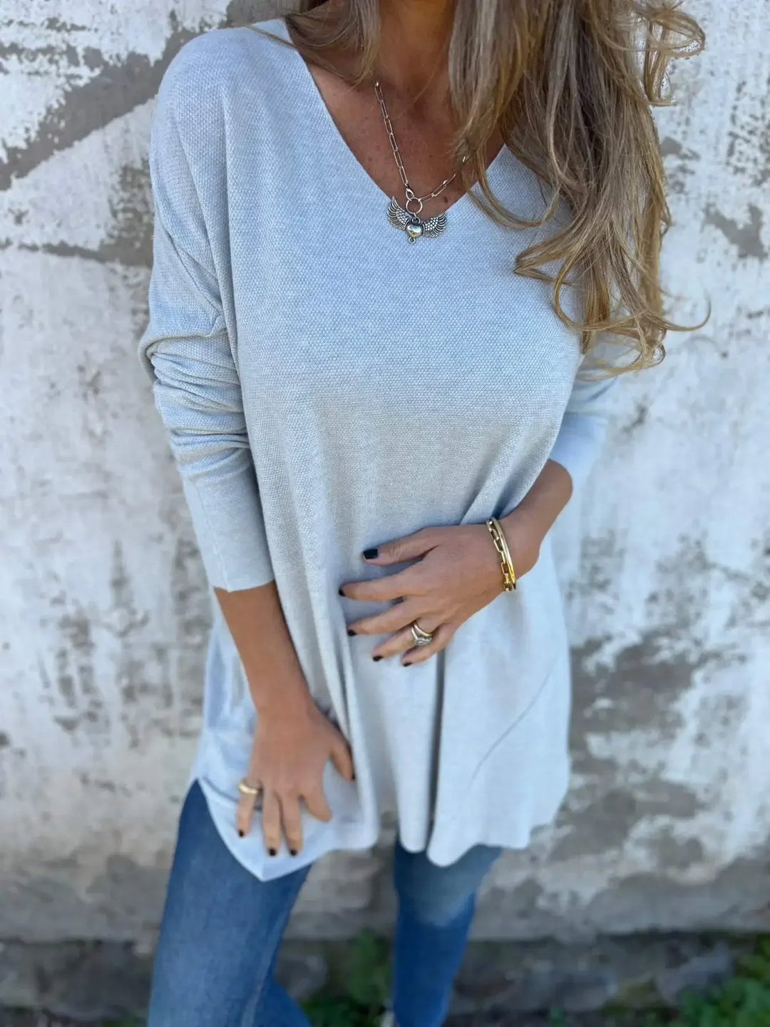 Lynn | Relaxed V-neck knit tunic
