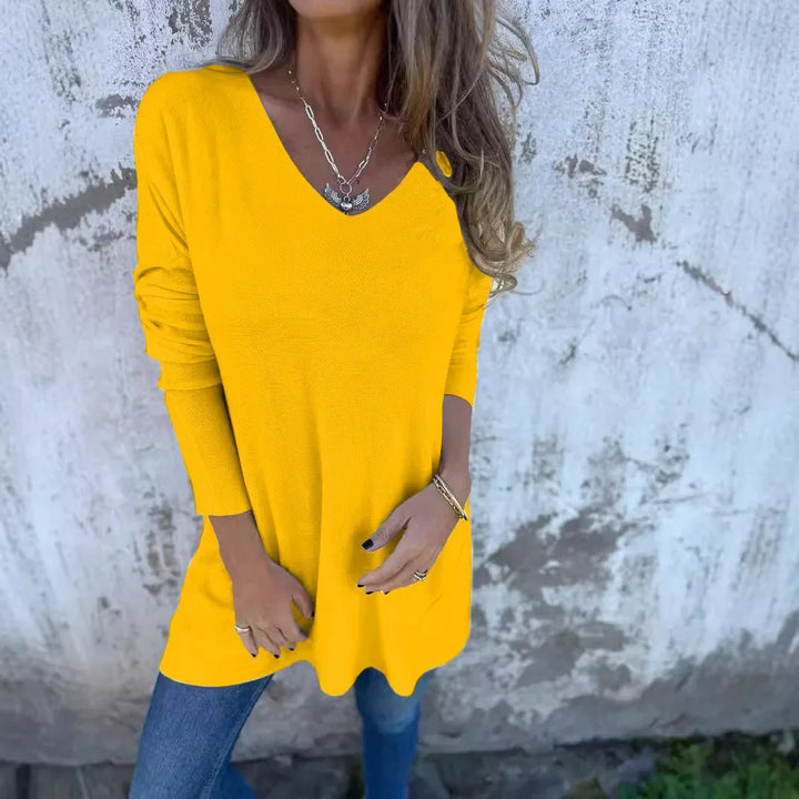 Lynn | Relaxed V-neck knit tunic