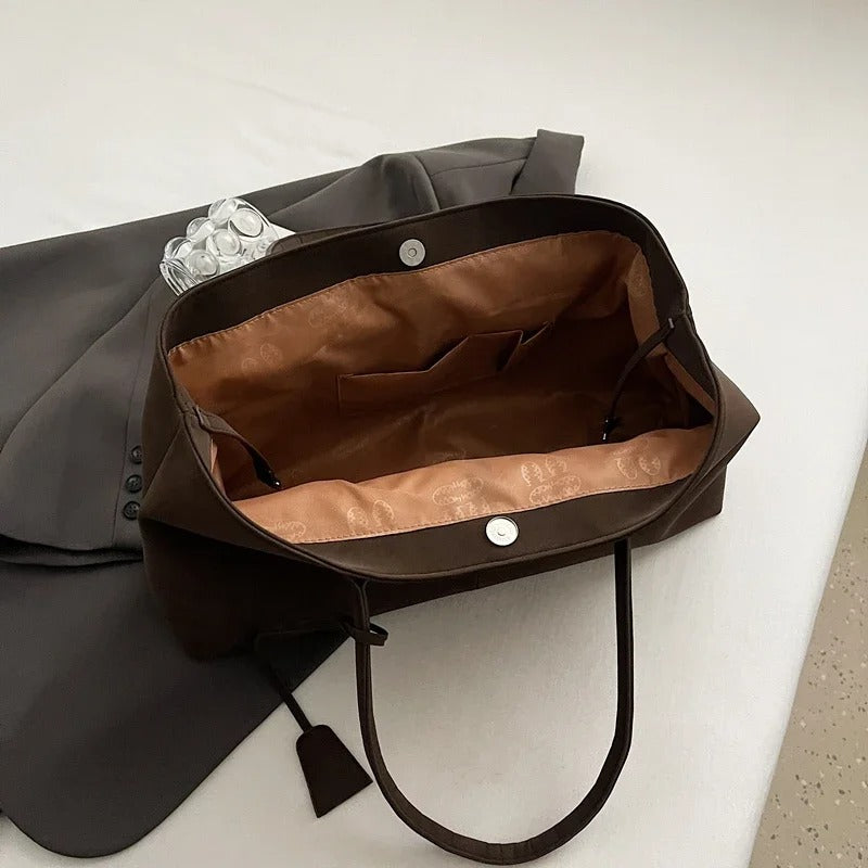 Averly | Luxury Maxi Bag